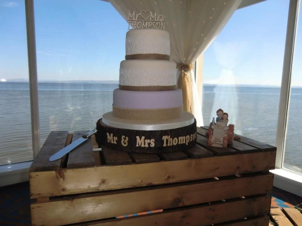 wedding day cake stand